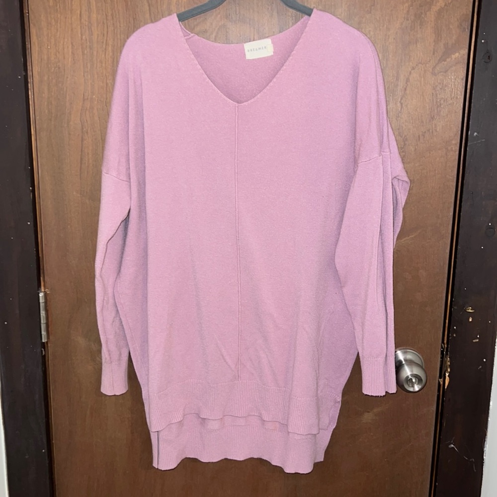 Dreamers lilac sweater Sz M/L 💜